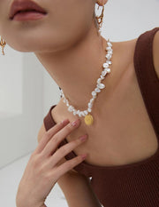 Retro Style Pearl Necklace