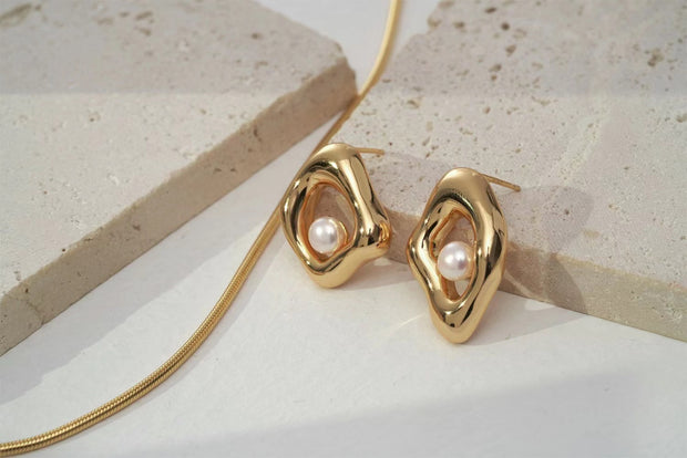 Egg Shape Earring